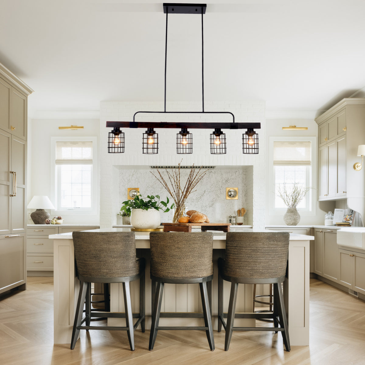 Giluta Industrial Linear Kitchen Island Light, 5-Light Farmhouse Chandelier with Rustic Metal Mesh Cage, Pendant Lighting Fixture for Kitchen Island Dining Room Pool Table Living Room DS-DY69