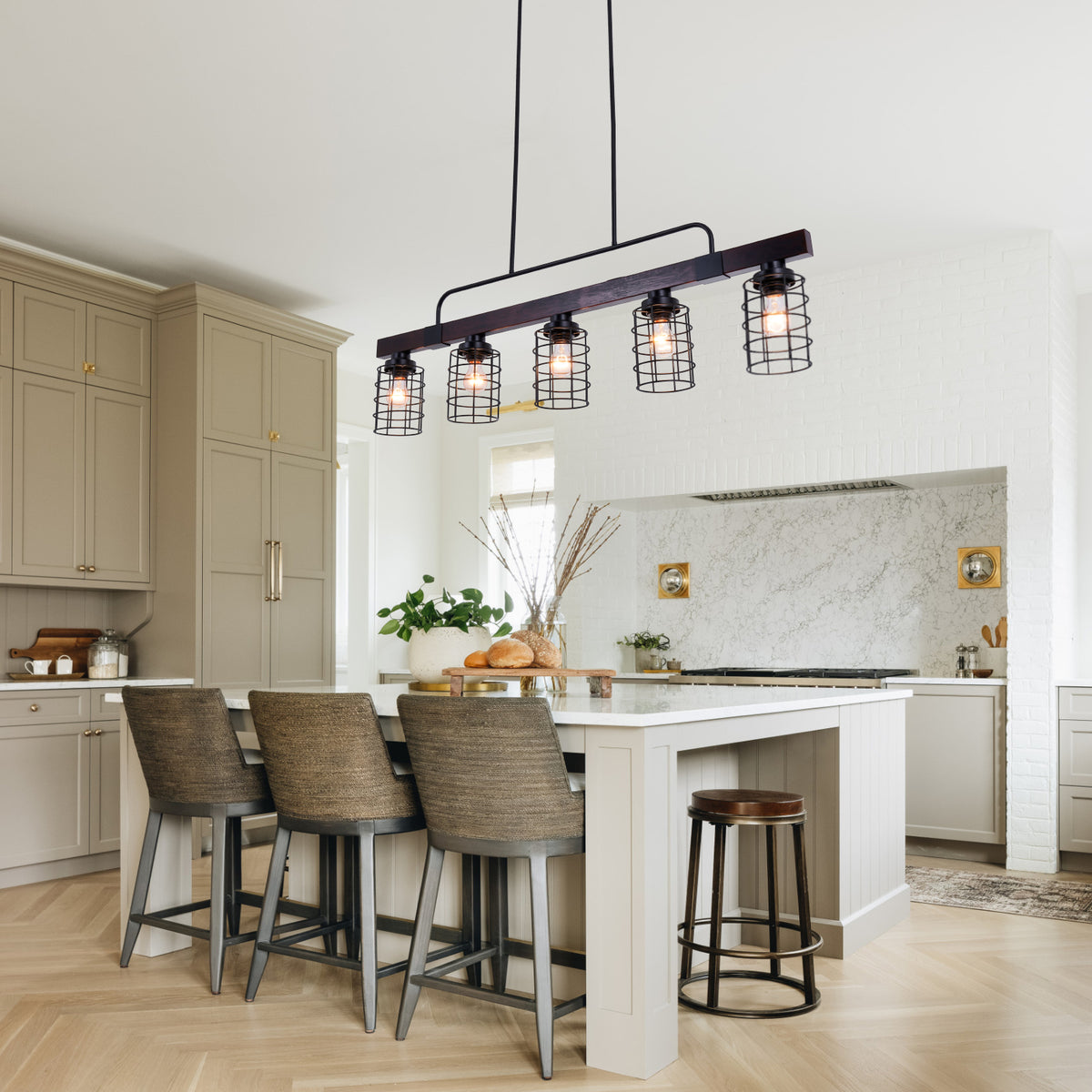 Giluta Industrial Linear Kitchen Island Light, 5-Light Farmhouse Chandelier with Rustic Metal Mesh Cage, Pendant Lighting Fixture for Kitchen Island Dining Room Pool Table Living Room DS-DY69